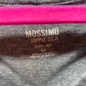Mossimo Supply Co. shor sleeved v-neck t-shirt